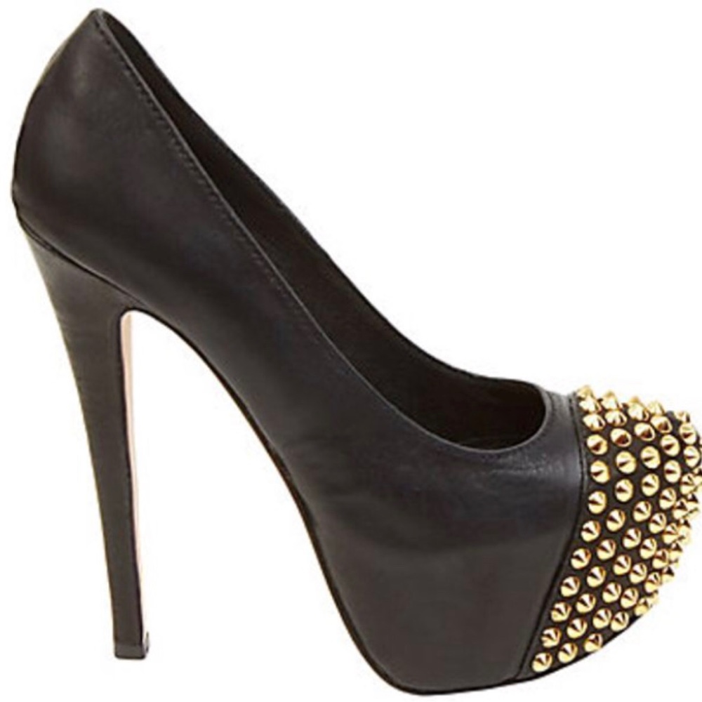 Steve Madden Bolddd black leather spiked heels